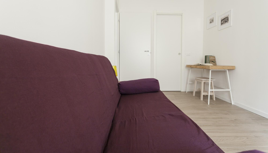 Bedroom 2, Sebastiano Veniero 8, Milano