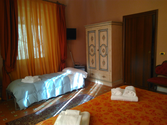 Bedroom 3, Villa Dorata, Catania