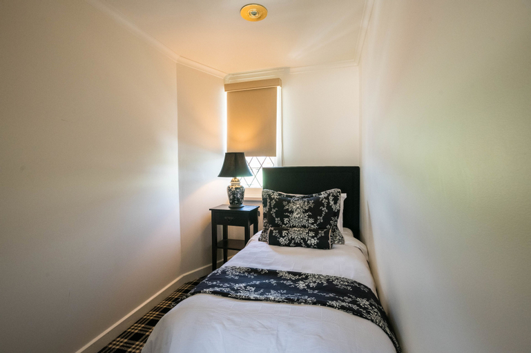 Bedroom 28