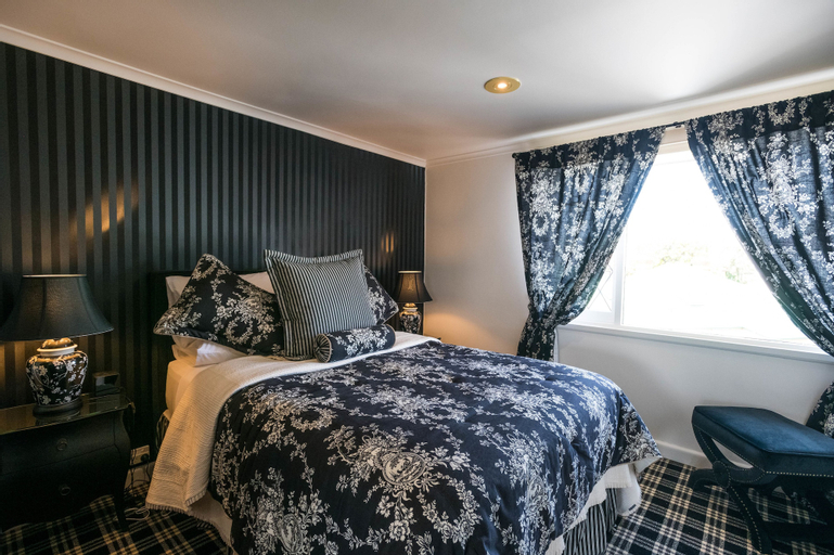 Bedroom 24