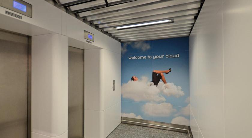 MY CLOUD Transit Hotel - Guests with international flight only!, Frankfurt am Main