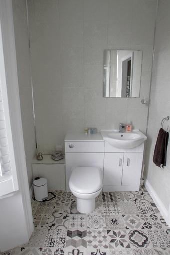 Bathroom 5, Ugthorpe Lodge Hotel, North Yorkshire