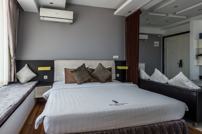 Bedroom 14