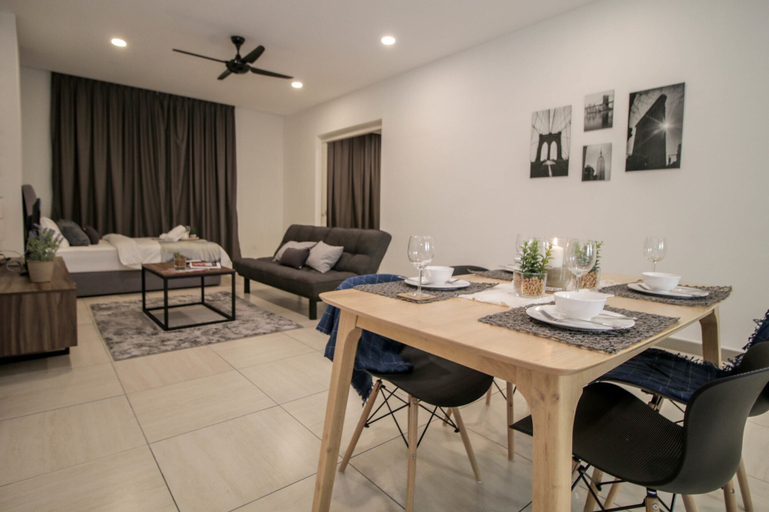 Dining Room 30