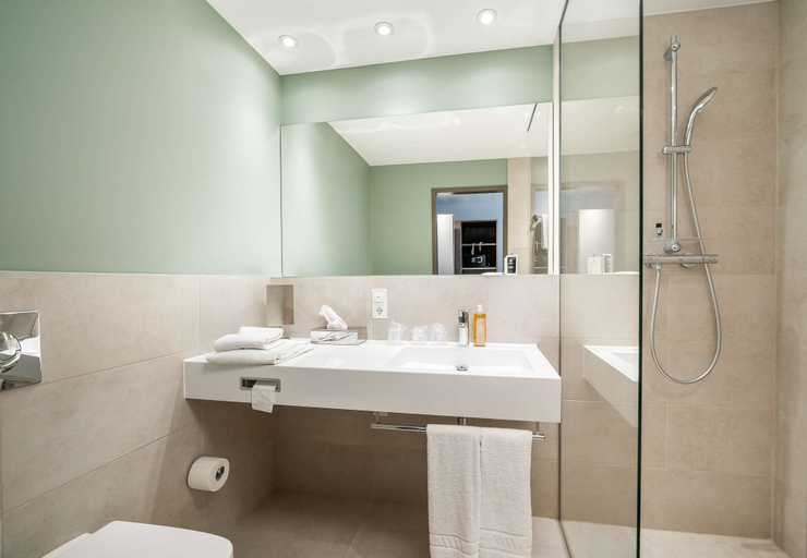 Bathroom 5, elaya hotel oberhausen, Trademark by Wyndham, Oberhausen