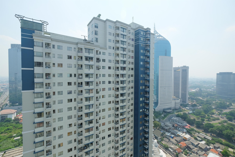 Others 3, Comfy and Modern 2BR at Sudirman Park Apartment By Travelio, Central Jakarta