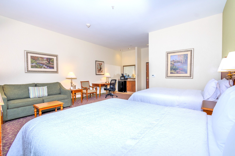 Bedroom 3, Hampton Inn and Suites College Station, Brazos