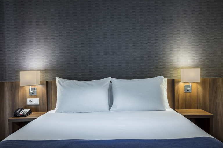 Bedroom 3, Holiday Inn Express AMSTERDAM - ARENA TOWERS by IHG, Amsterdam
