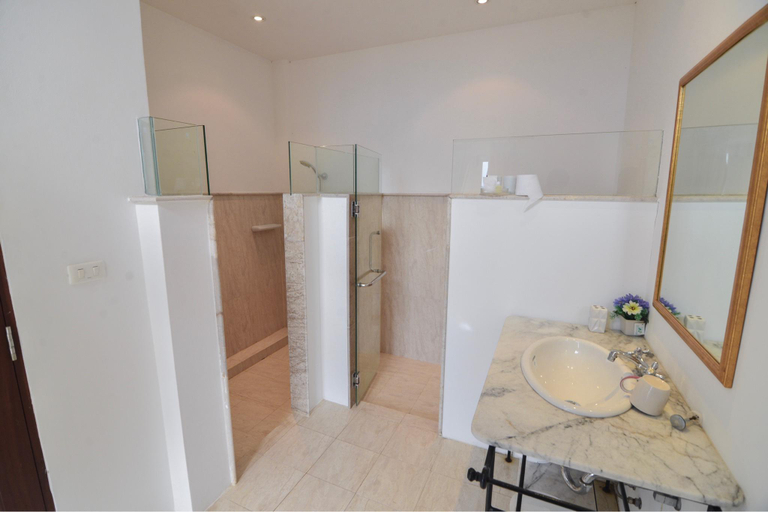 Bathroom 3, The Eyrie Khaoyai-Entire House-10people, Pak Chong
