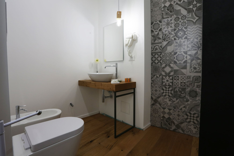 Bathroom 4, Reusuite Authentic Sicilian Hospitality, Ragusa