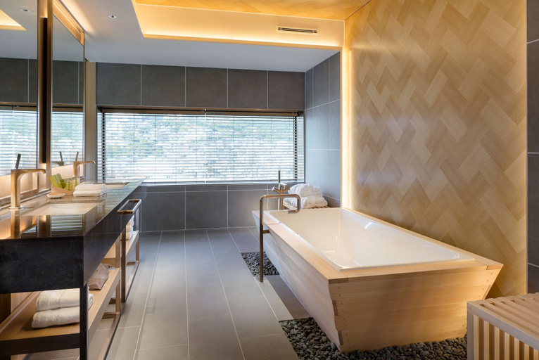 Bathroom 4, Hilton Nagasaki, Nagasaki
