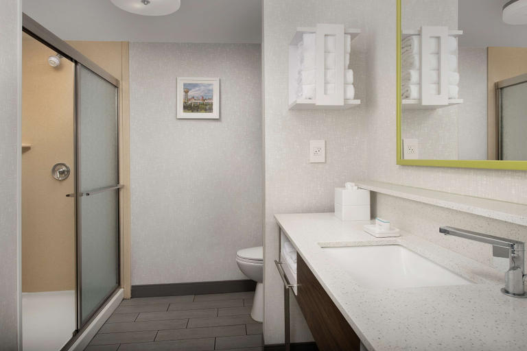Bathroom 5, Hampton Inn Knoxville East, Knox