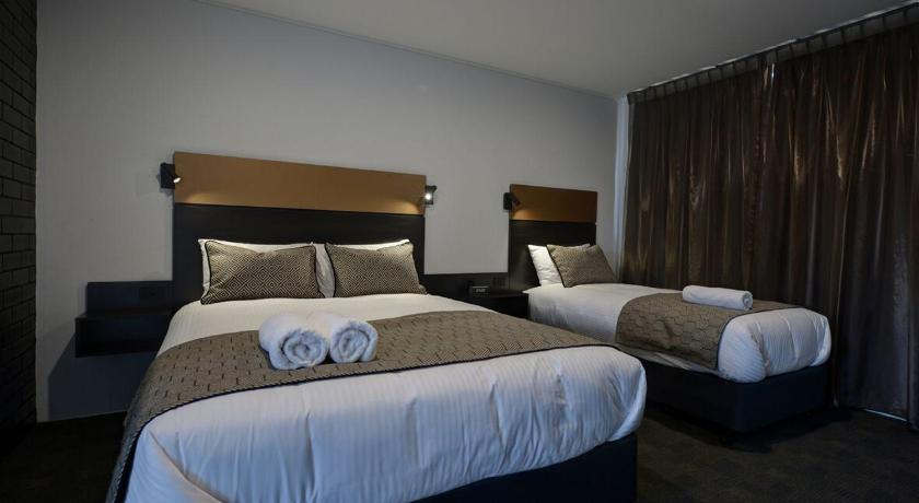 Bedroom 4, CBD Motor Inn, Coffs Harbour - Pt A