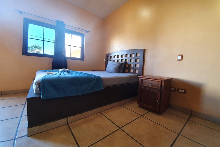 Bedroom 2, Hotel Colonos By Rotamundos, La Paz