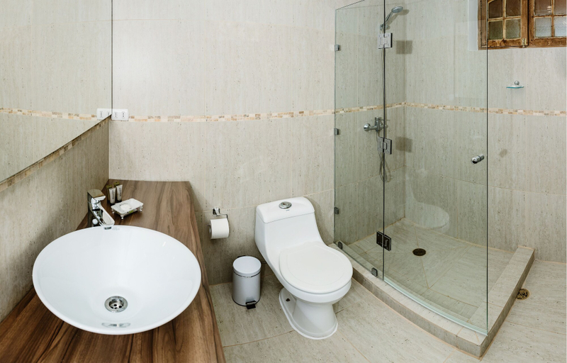 Bathroom, Hotel Hoja de Parra, Colchagua