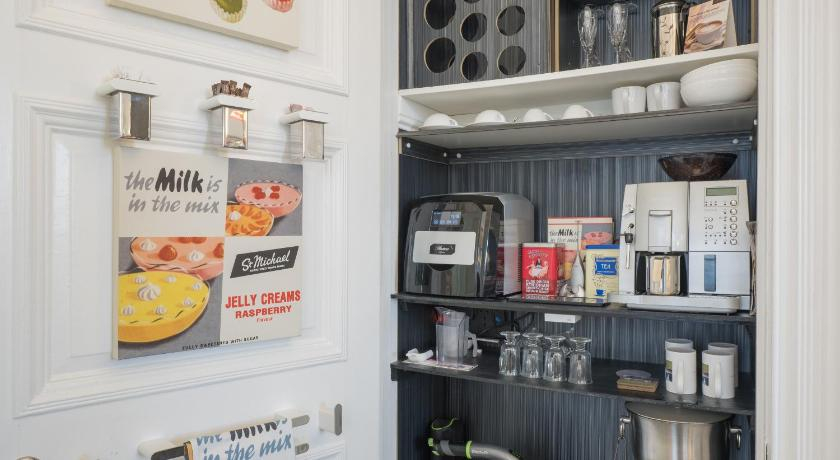 Food & Drinks 5, Marks At The Manor Luxury Riverside Apartments - Sleeps up to 4, with Parking and Sky TV, Aberdeen