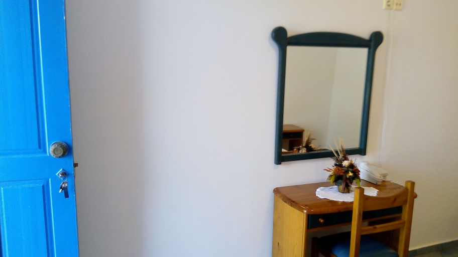 Bathroom 2, Captivating 1-bed Apartment in Lefkos, South Aegean