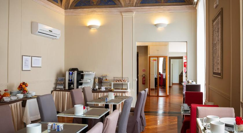 Food & Drinks 5, Hnn Luxury Suites, Genova