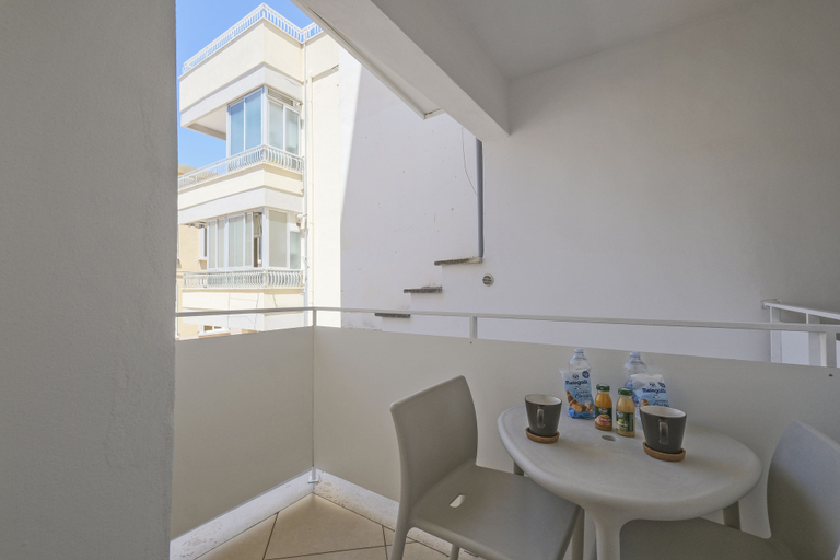 Others 5, Le Suite Del Dormiglione, Lecce