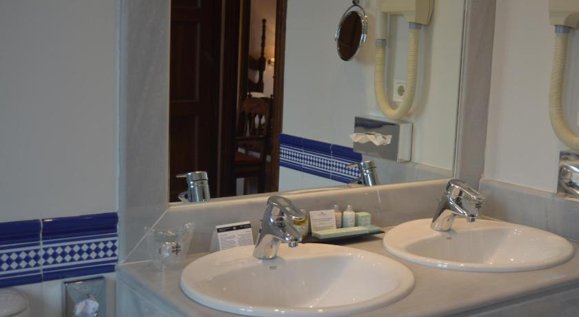 Bedroom 5, Parador de Gredos, Ávila