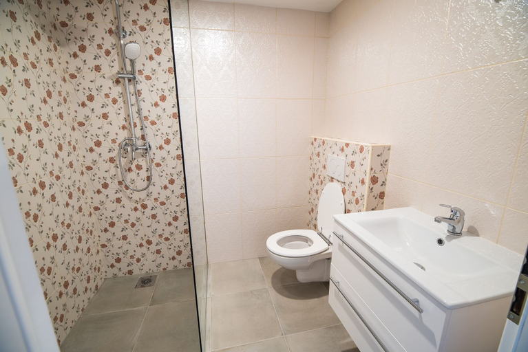 Bathroom 3, Guesthouse Mars, Ig