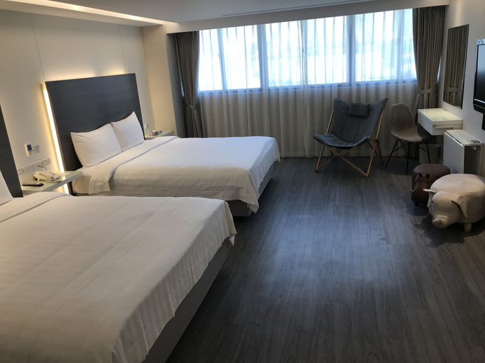 Bedroom 3, Golden Garden Hotel, Taipei City