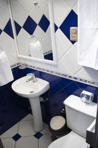 Bathroom, HOTEL DIAMANTE AZUL, Pedro Domingo Murillo