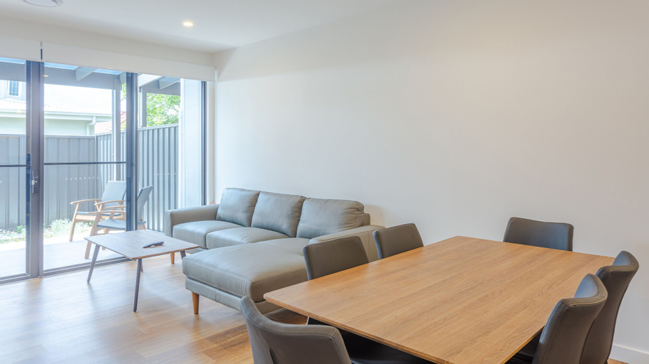 Dining Room 7