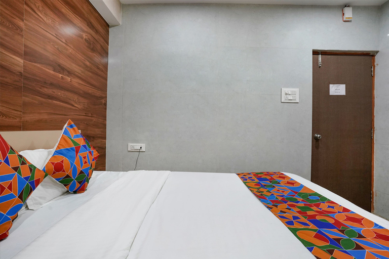 Bedroom 2, FabHotel White Gold, Thane