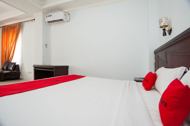 Bedroom 4, RedDoorz Syariah near RS Yos Sudarso Padang, Padang