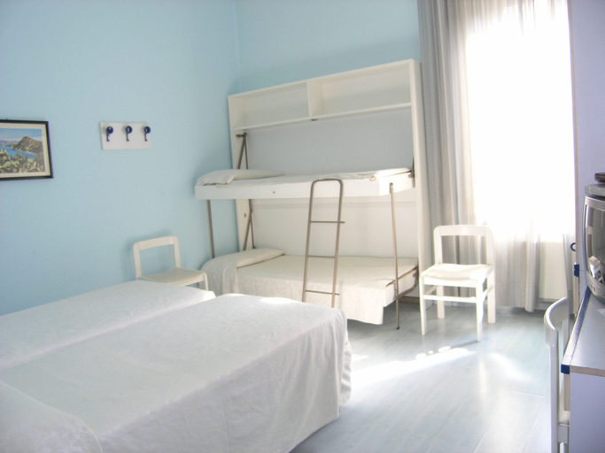 Bedroom 3, Elba Hotel, Livorno