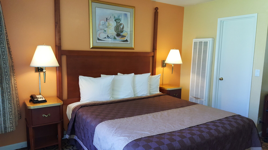 Bedroom 27
