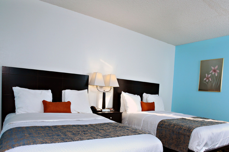 Bedroom 4, Coratel Inn & Suites By Jasper Newton, Harvey