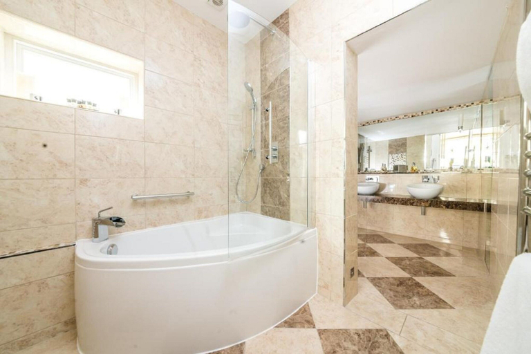Bathroom 5, The Ayrlington, Bath and North East Somerset