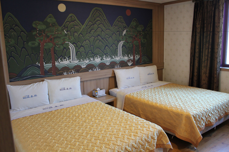 Bedroom 3, Hotel Parkwood Incheon Airport, Jung