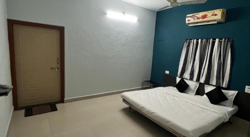 Bedroom 2, Van Vatika The Resorts, Gir Somnath