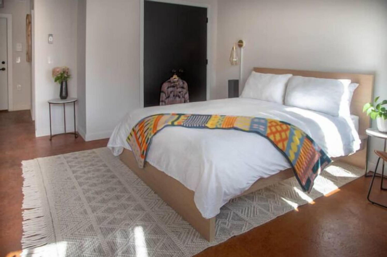 Bedroom 30