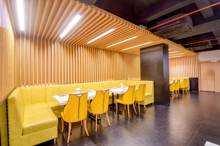 Food & Drinks 5, FabHotel Prime Karims, Kolkata
