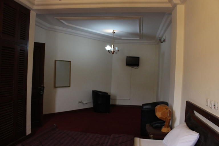 Bedroom 2, Girafe Hôtel, Mfoundi