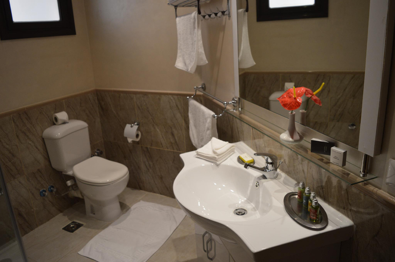 Bathroom 5, Sky View Suites Hotel, Al-Ghurdaqah