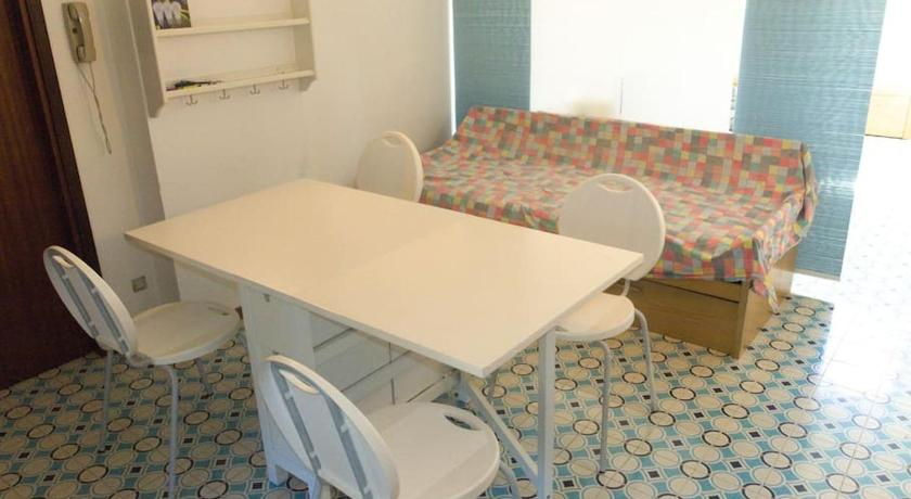 Attico cavo a pochi passi dal mare, Livorno