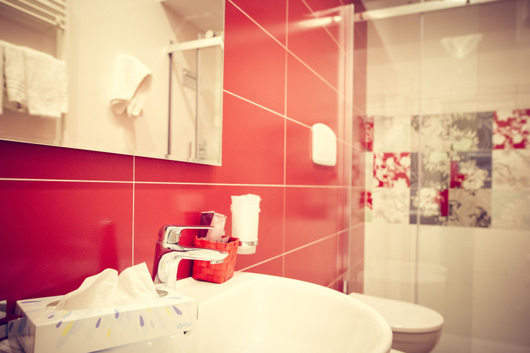 Bathroom 4, Hotel Fini, Foggia