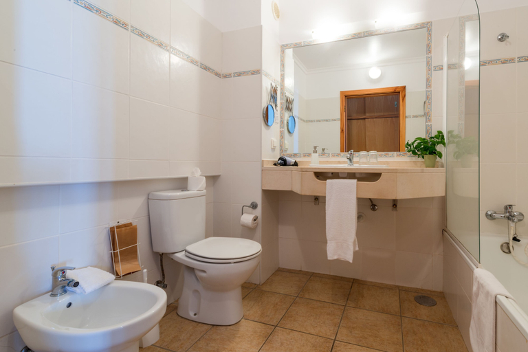 Bathroom 5, Hotel Quinta Alegre, Calheta