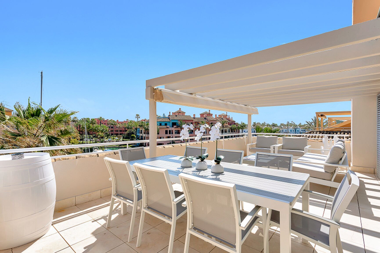 Food & Drinks, Sotogrande Sea View Penthouse, Cádiz