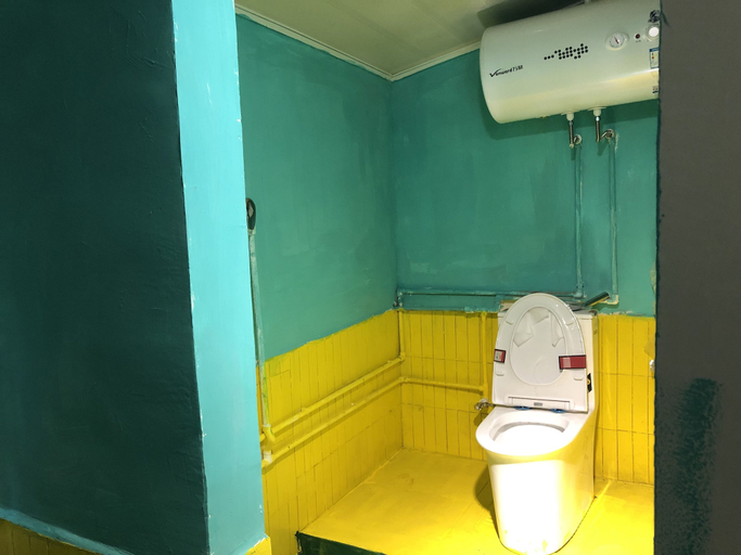 Bathroom 5, Changsha On The Road Youth Hostel, Changsha