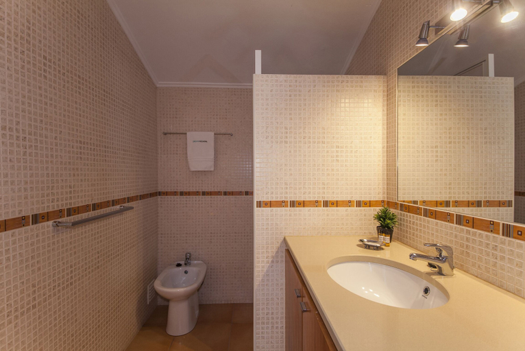 Bathroom 3, A14 - Cozy Torraltinha Apartment, Lagos
