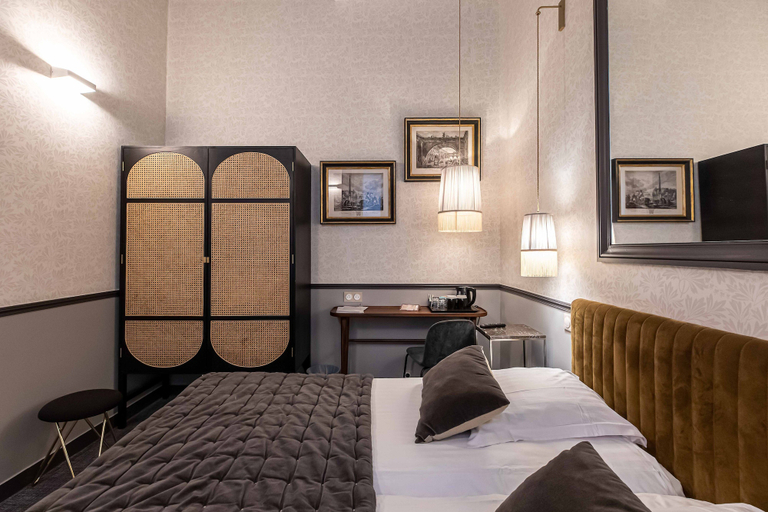 Bedroom 3, Dauphine Saint Germain Hotel, Paris