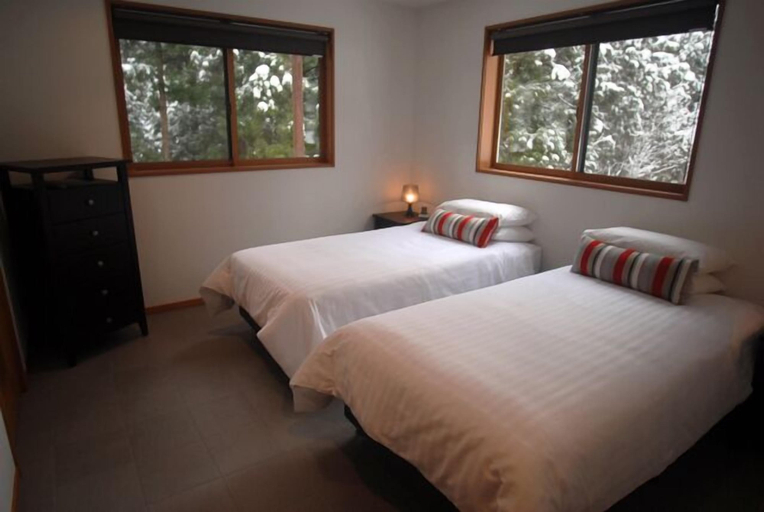 Bedroom 2, Bears Den Mountain Lodge, Hakuba