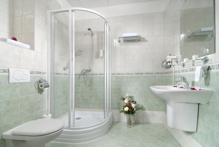 Bathroom 4, Alqush Downtown Hotel, Praha 2