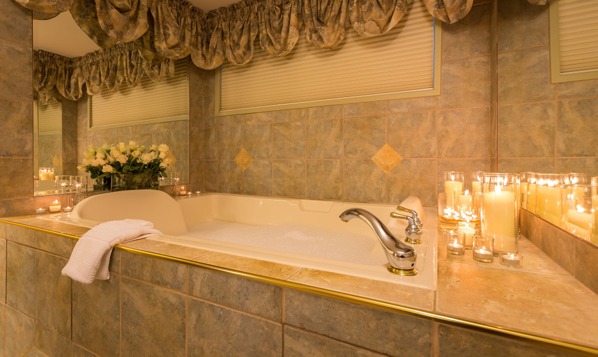 Bathroom 4, A Vista Villa Couples Retreat, Central Okanagan